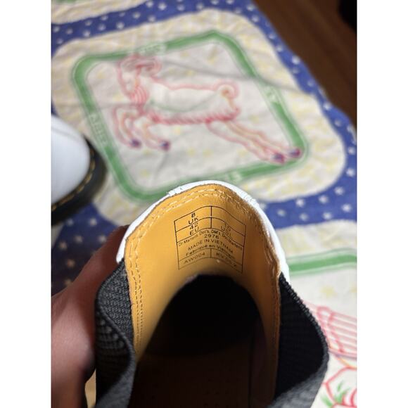 NEW Doc Martens 2976 Smooth Leather White Chelsea Boots Women's Size 10 - Picture 4 of 5